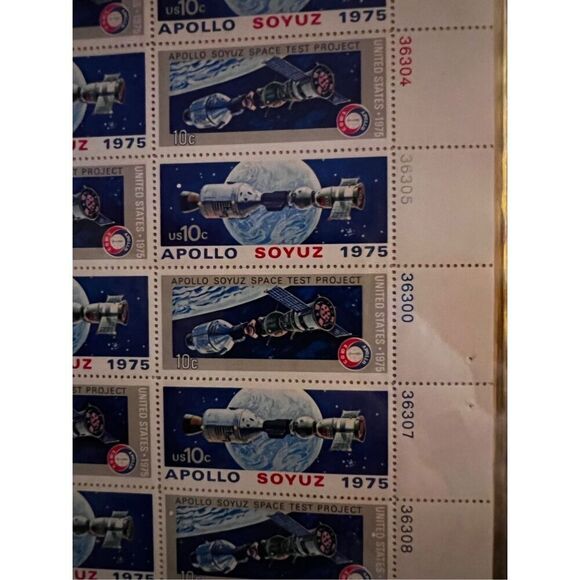 MNH 1975 Apollo Soyuz 24 10c US Postage Stamp Sheet Scott #1569 & #1570 - Picture 2 of 2
